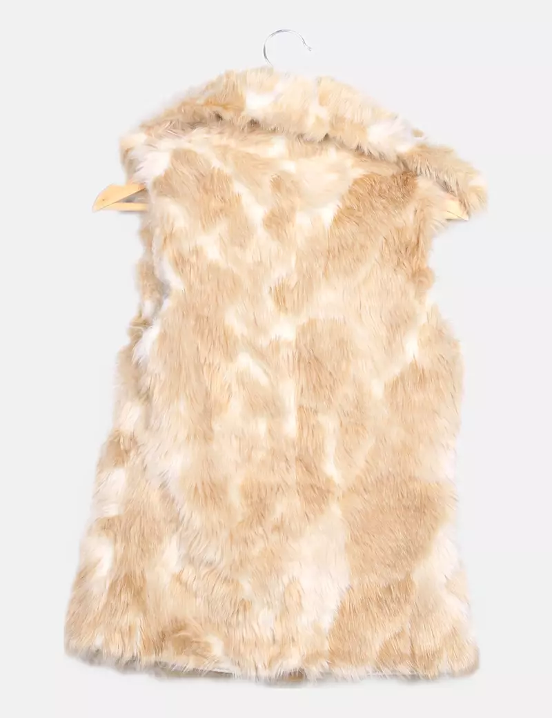 Bershka Chaleco beige textura pelo