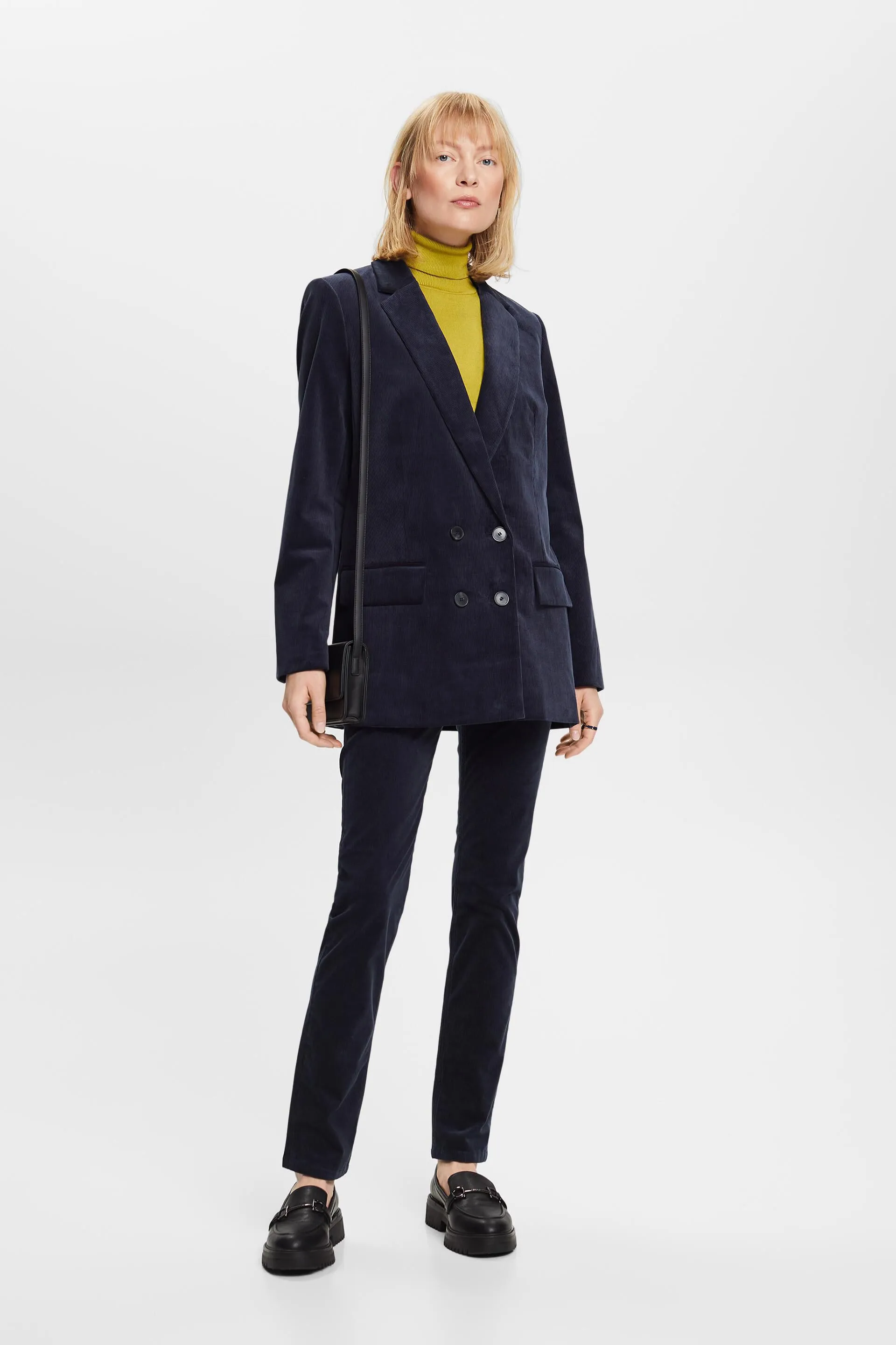 Blazer de pana con doble botonadura