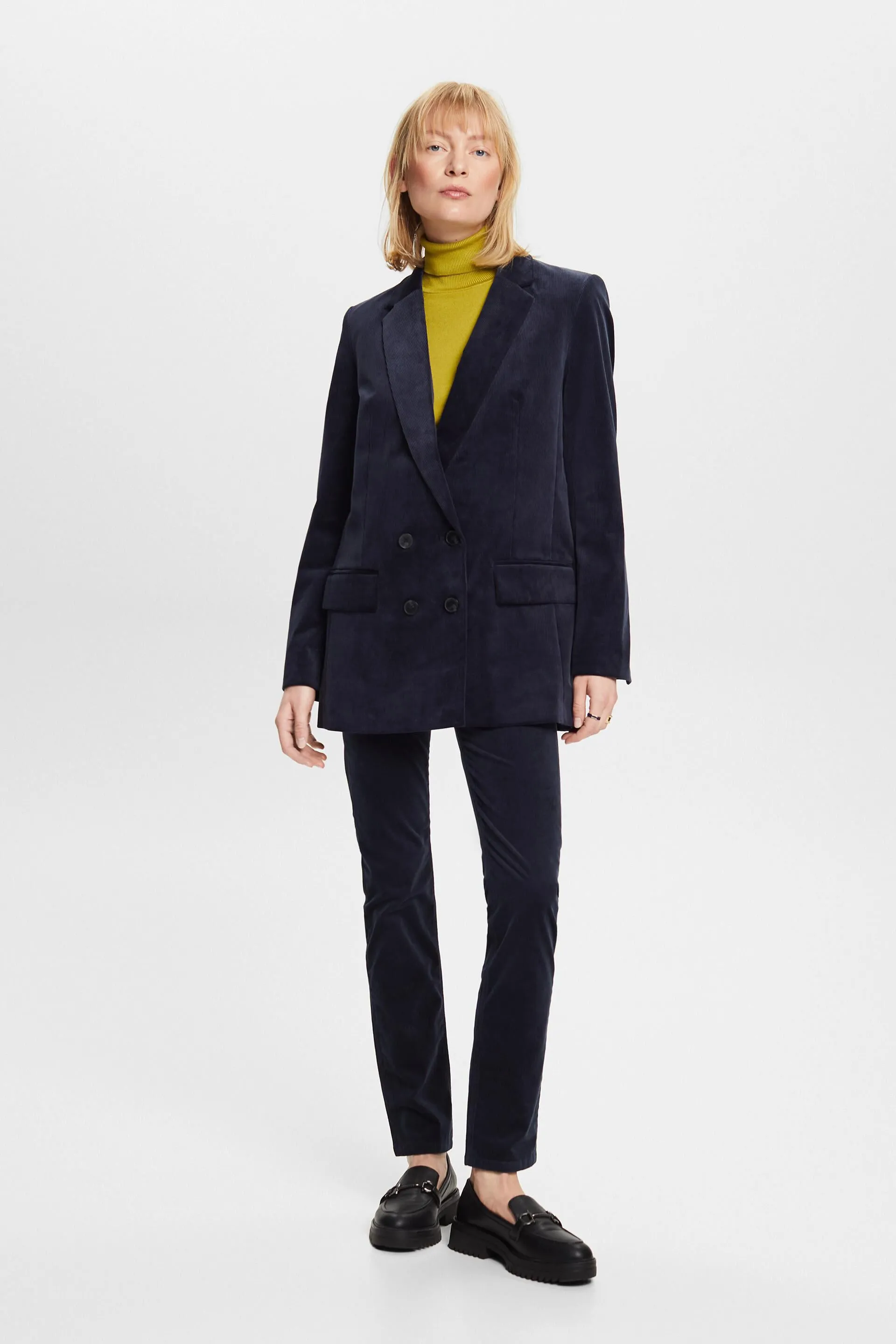 Blazer de pana con doble botonadura