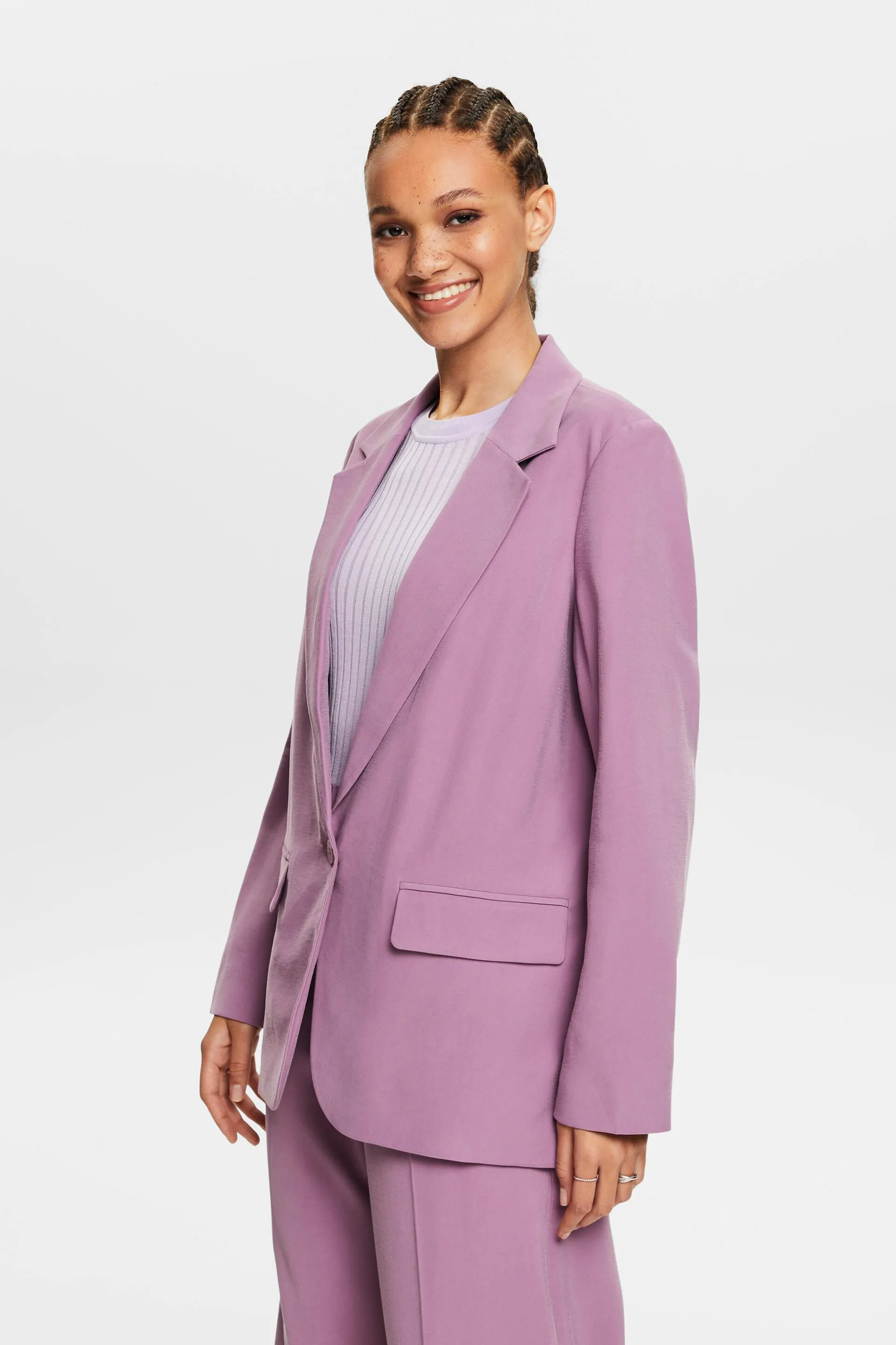 Blazer de sarga con botonadura sencilla