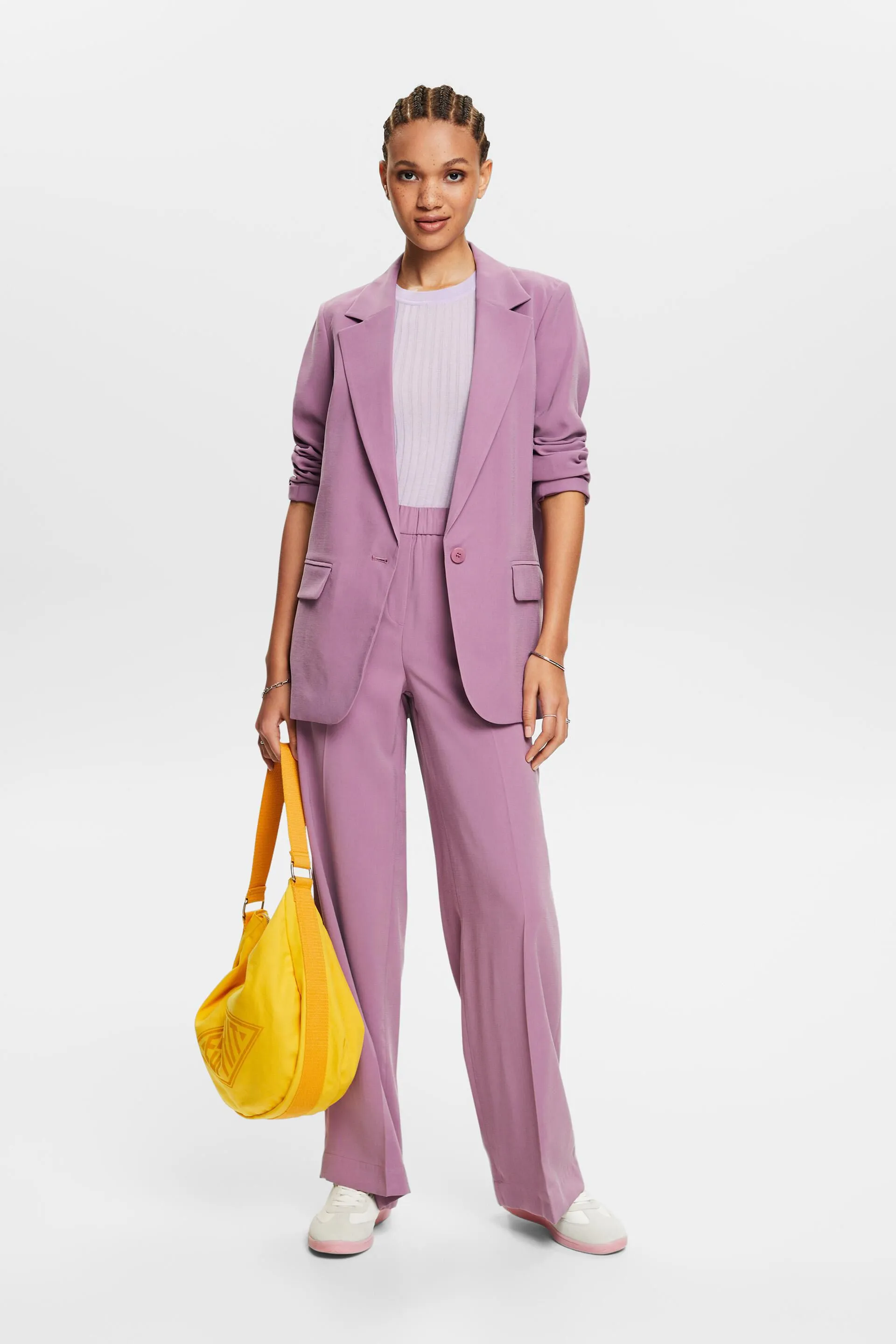 Blazer de sarga con botonadura sencilla