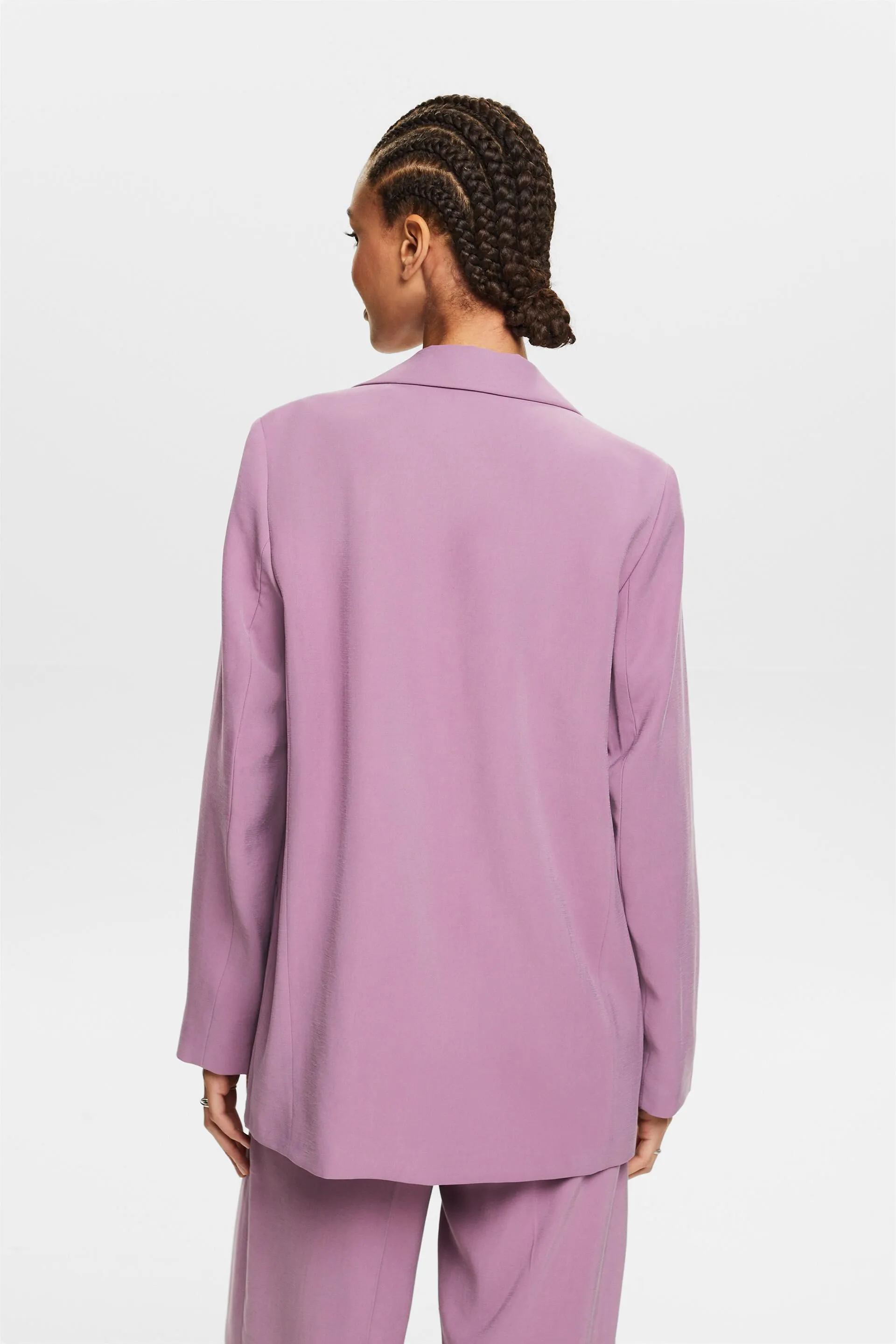 Blazer de sarga con botonadura sencilla