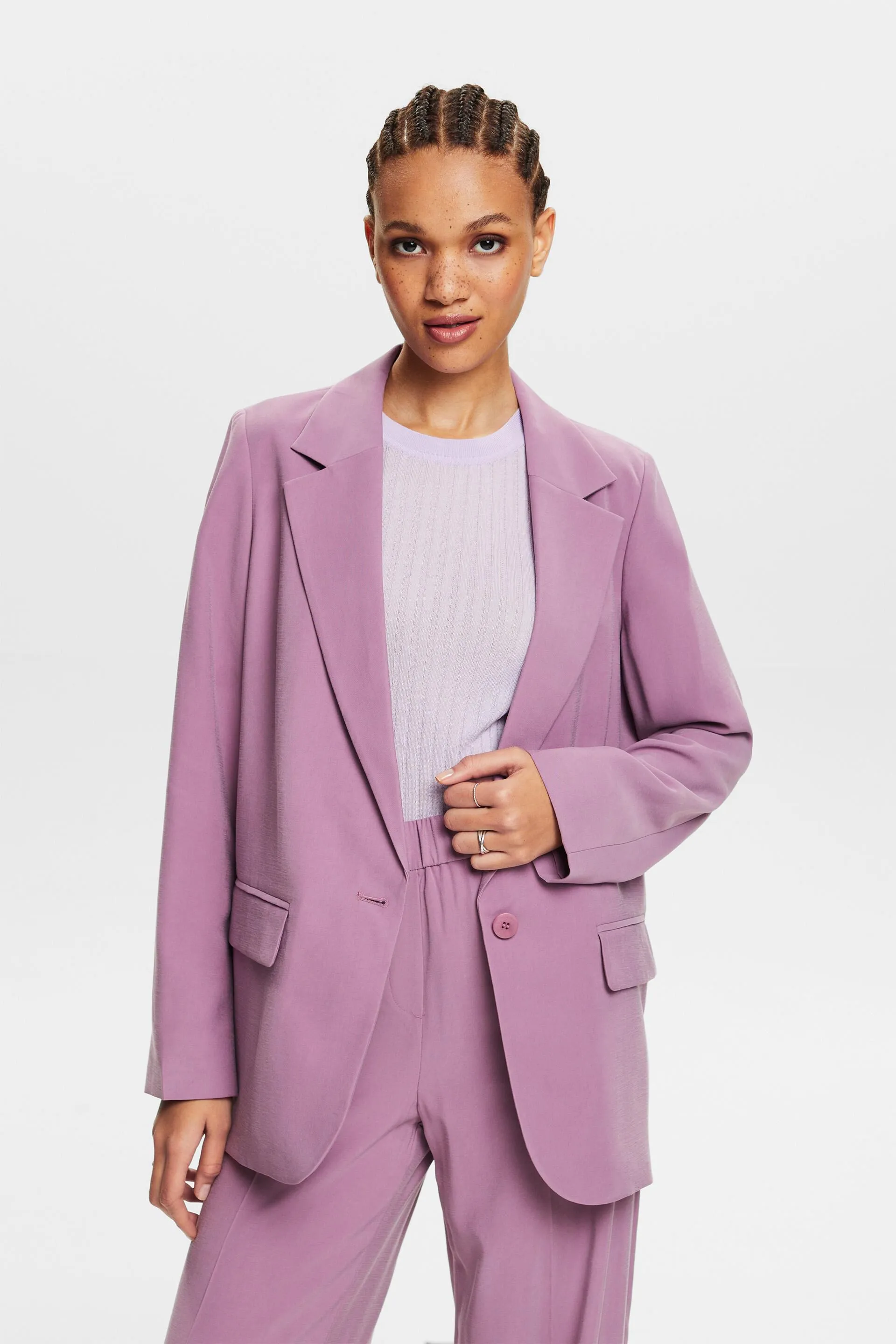 Blazer de sarga con botonadura sencilla