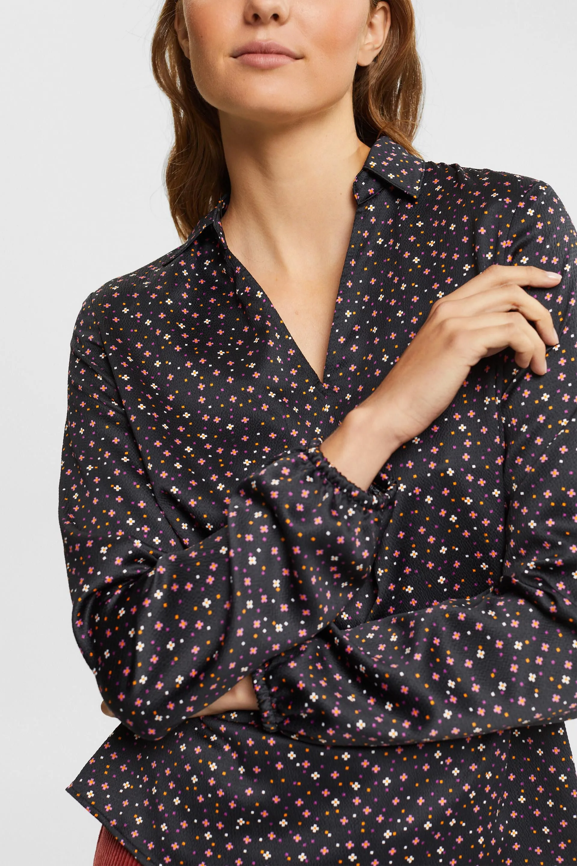 Blusa de satén con textura