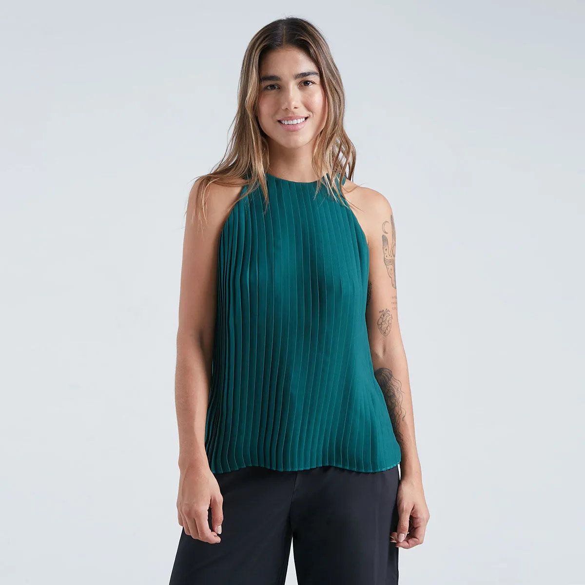 Blusa Plisada Con Cuello Halter
