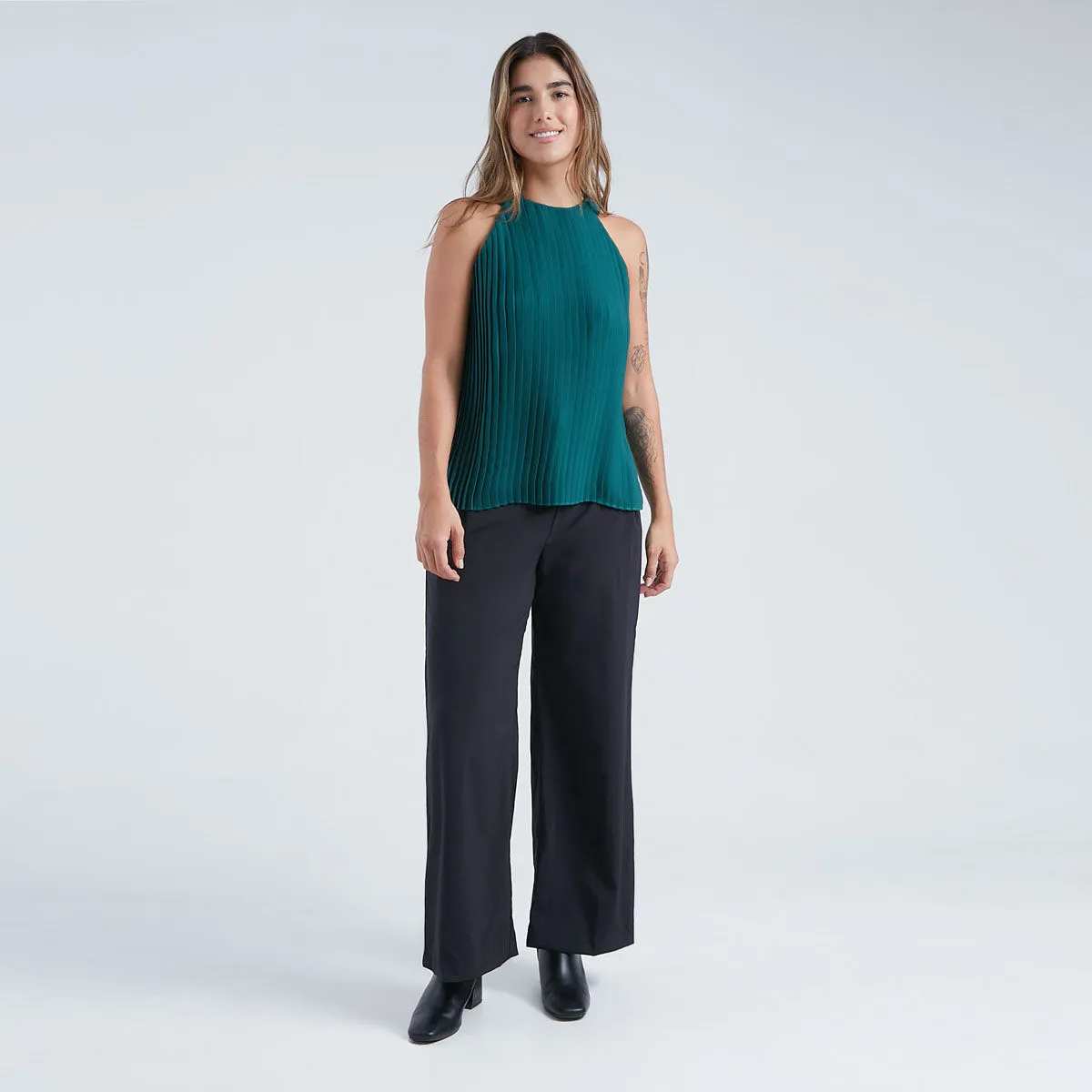 Blusa Plisada Con Cuello Halter