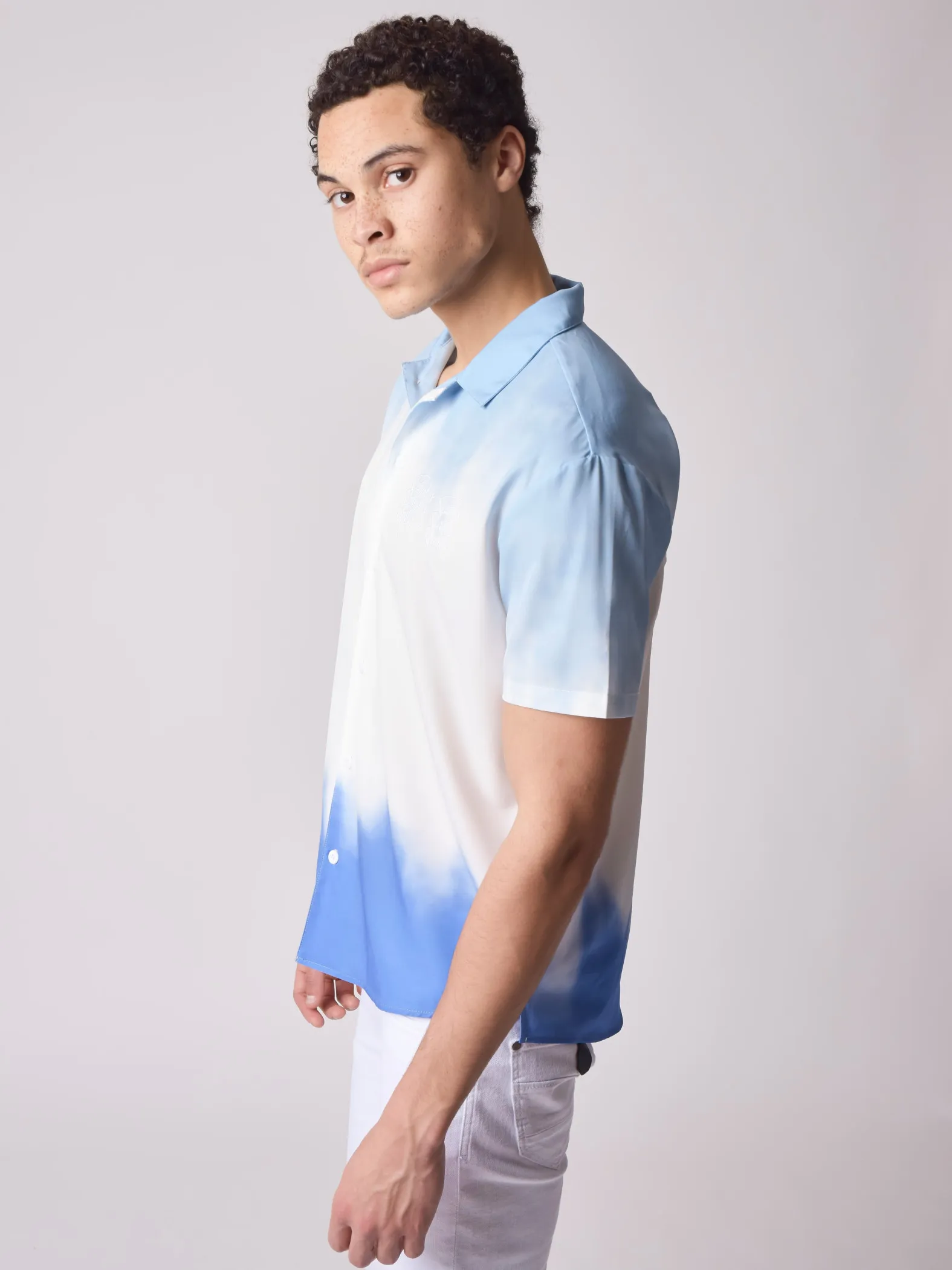 Camisa con triple logotipo