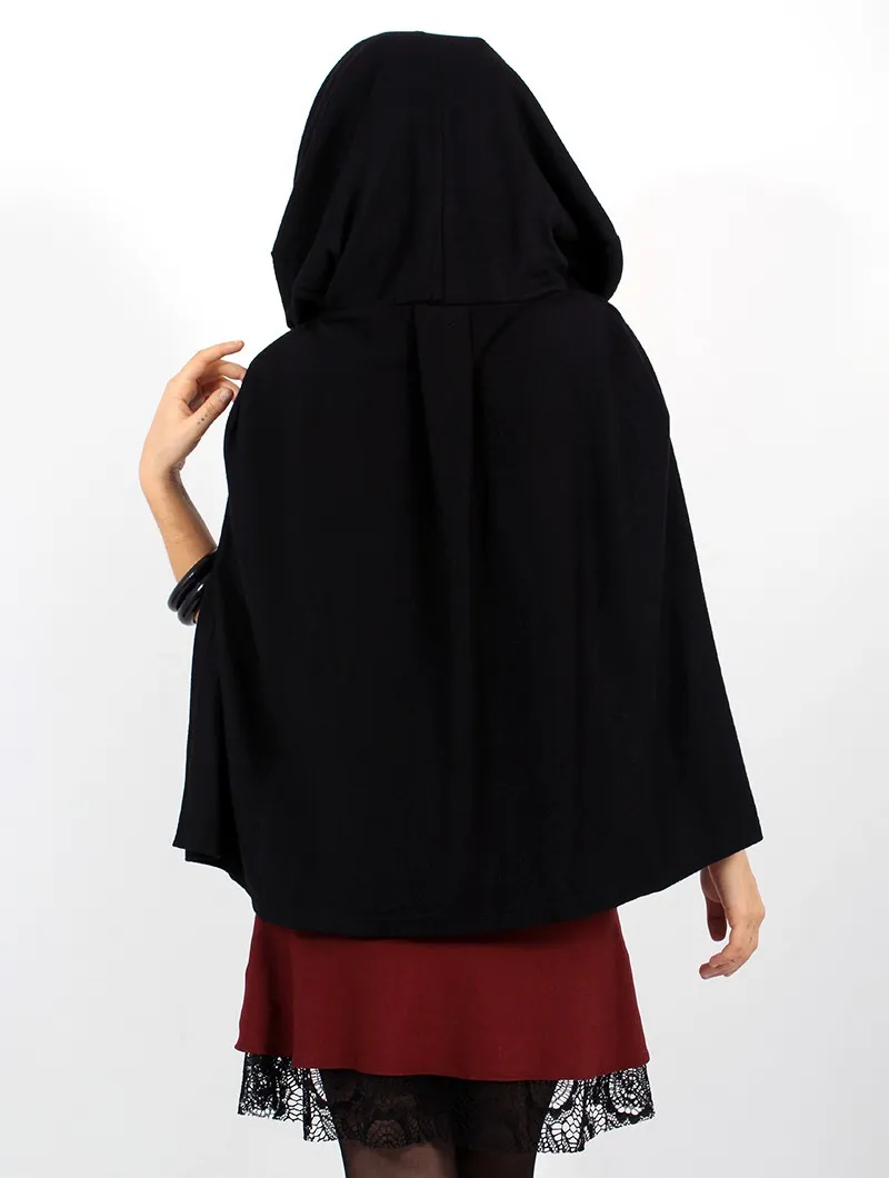Capa con capucha 