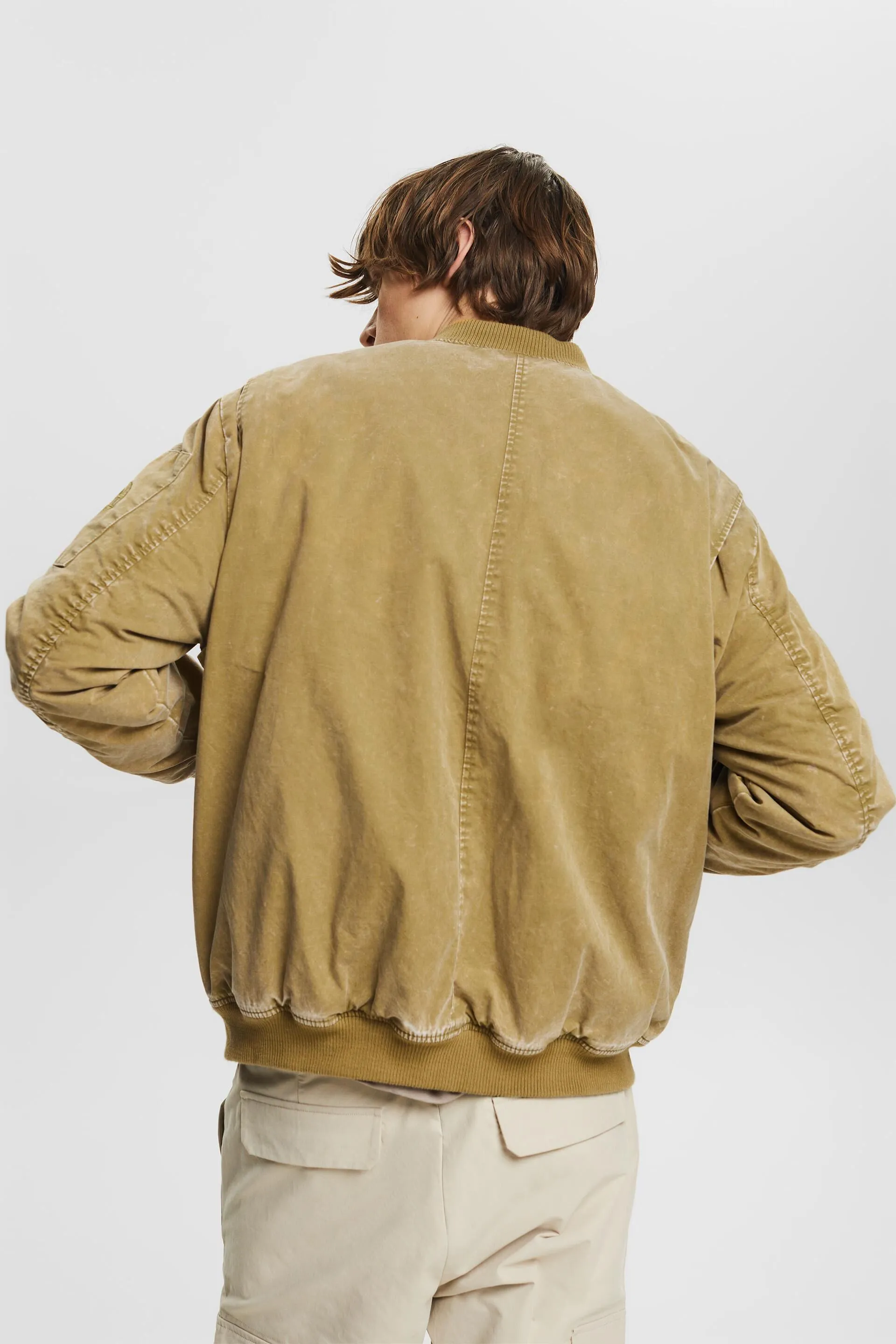 Cazadora bomber con efecto lavado