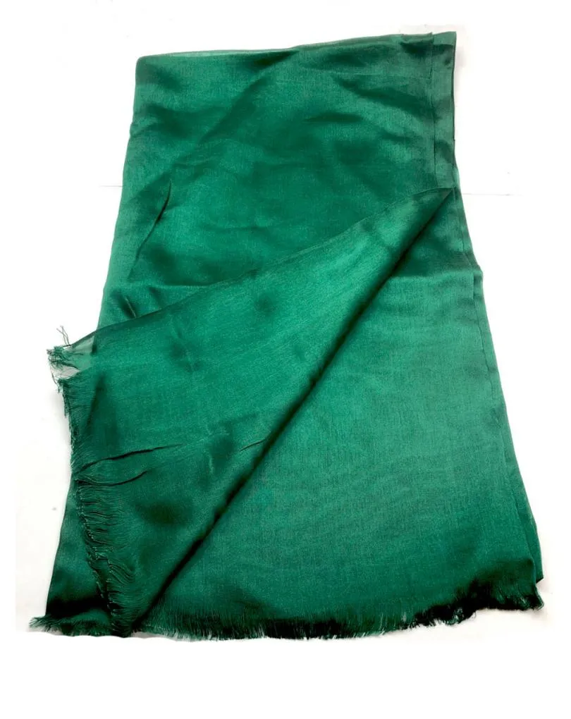 CHALES VERDES PARA BODAS CON UN SUTIL BRILLO LAME