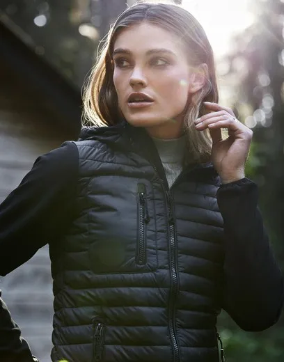 Chaqueta Crossover mujer con capucha