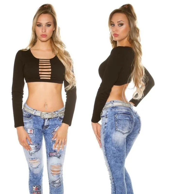Crop top negro con escote 