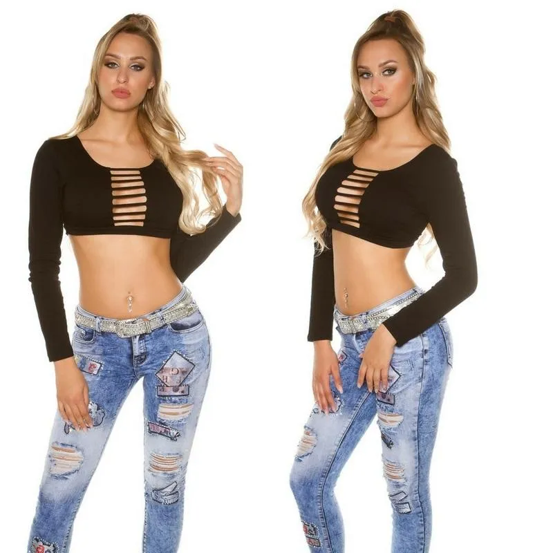 Crop top negro con escote 