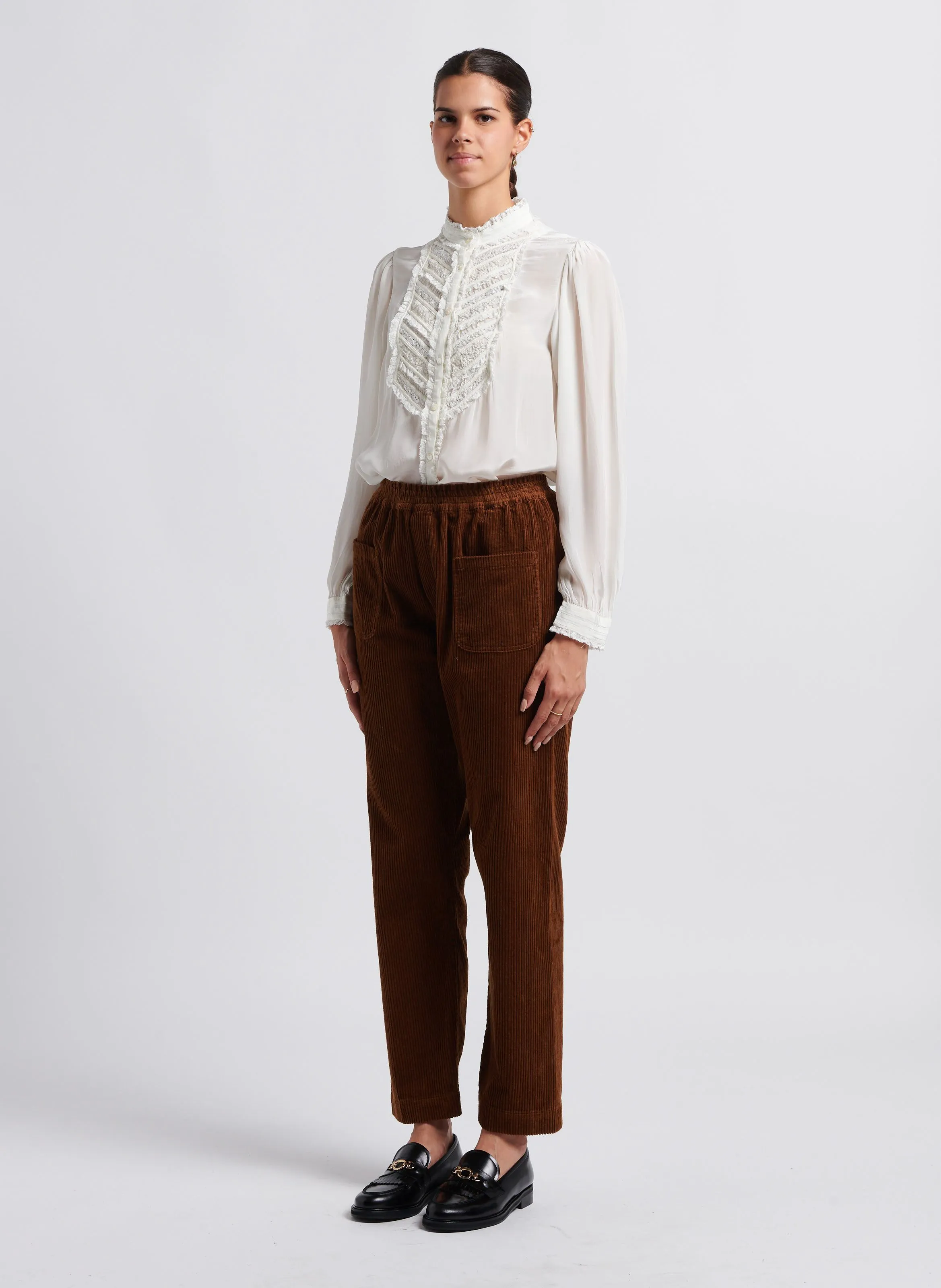 ELUGO  PANTALóN RECTO DE TERCIOPELO DE ALGODóN EN MARRON