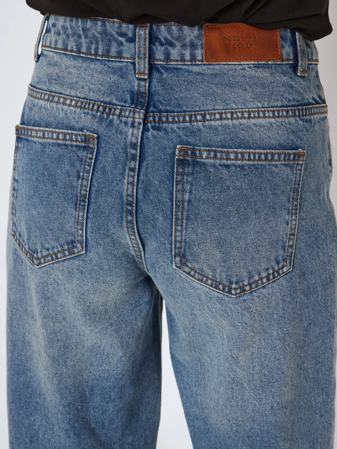 JEANS AMANDA CON ROTURAS
