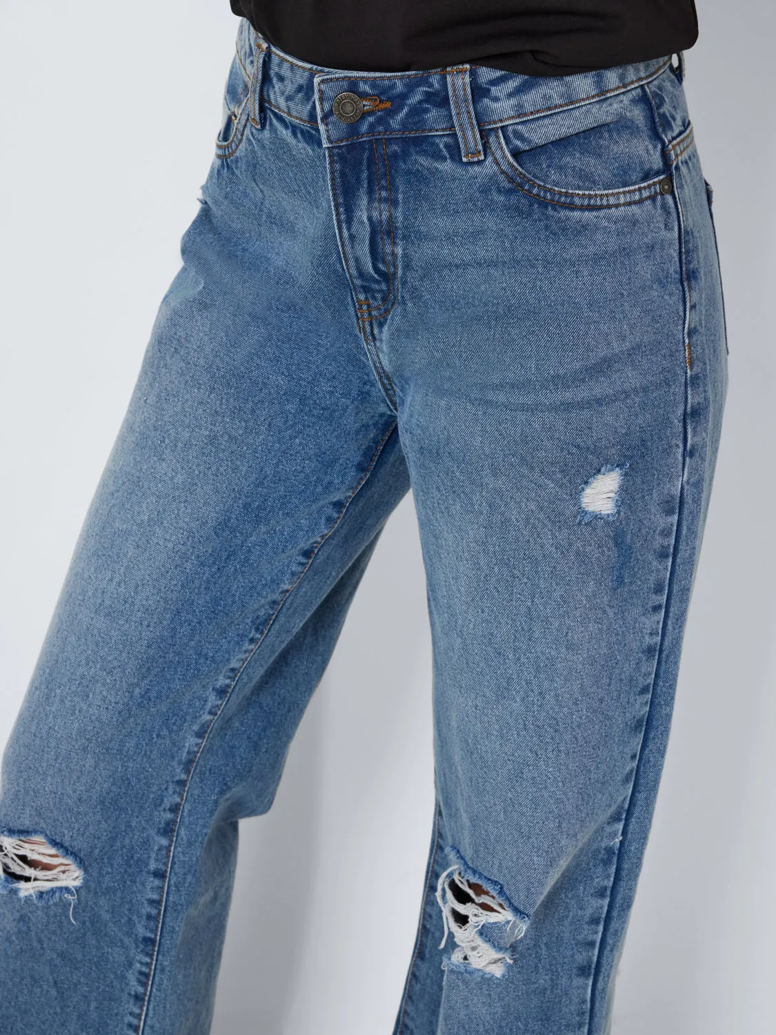 JEANS AMANDA CON ROTURAS