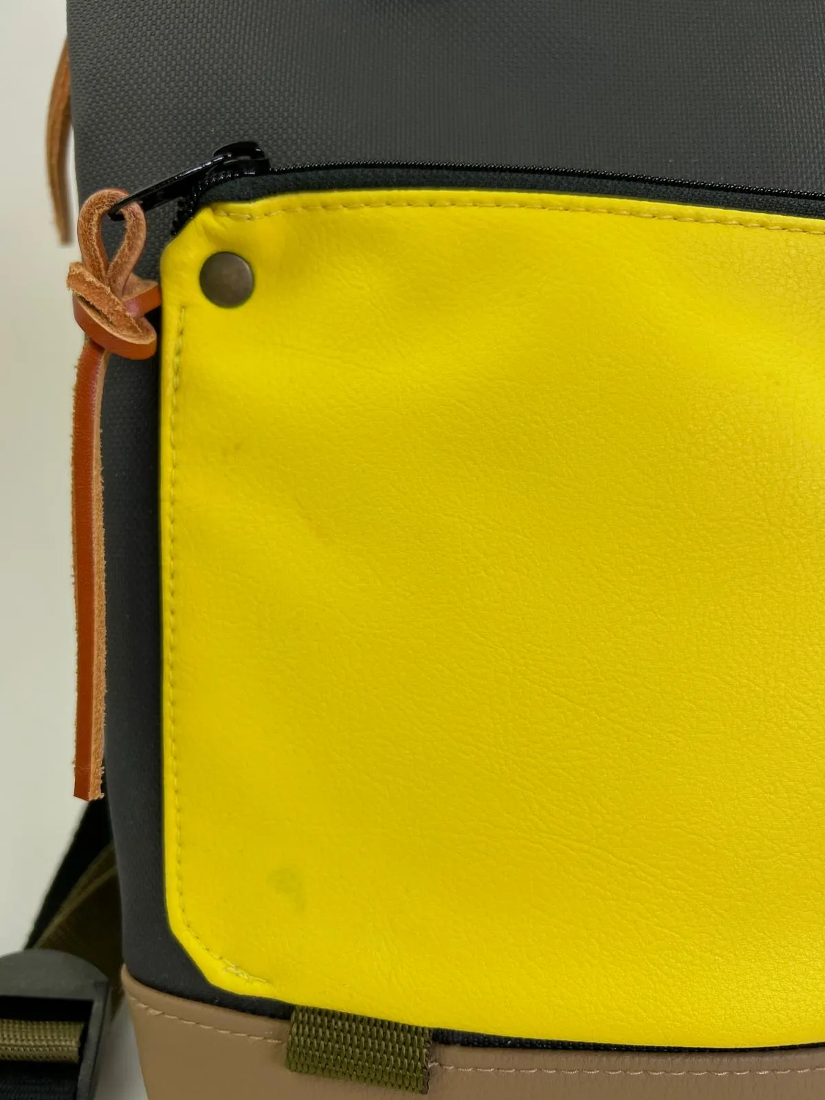 Mochila Book Holder Mini Impermeable DZ OUTLET