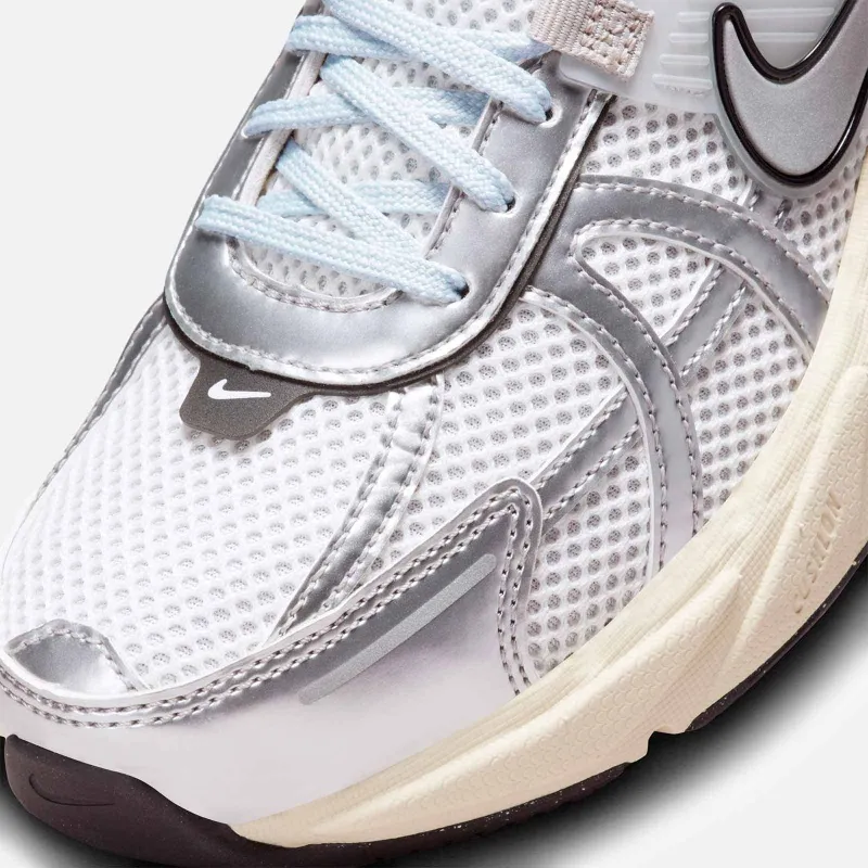 NIKE V2K RUN FD0736100