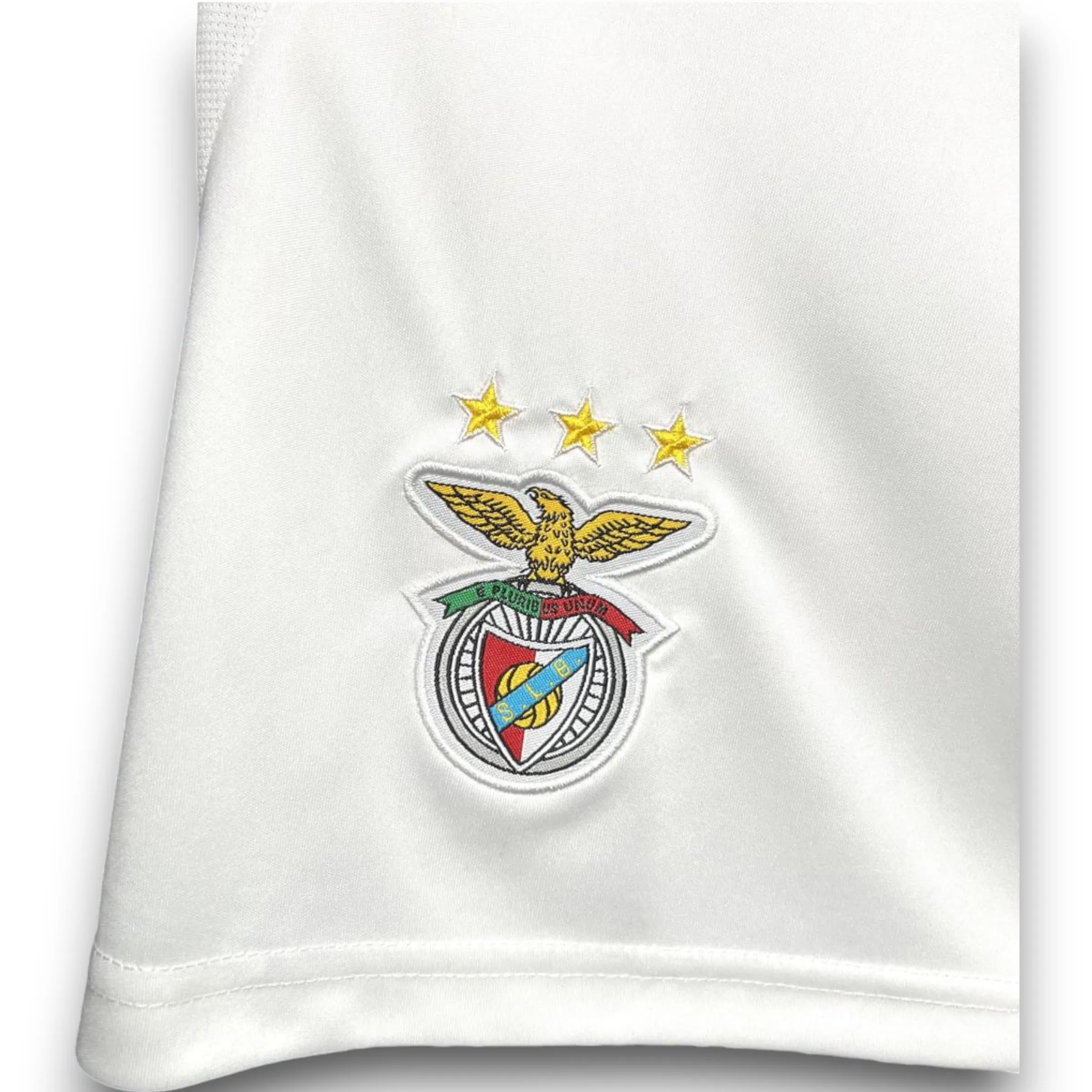 PANTALóN CORTO BENFICA 20242025 LOCAL