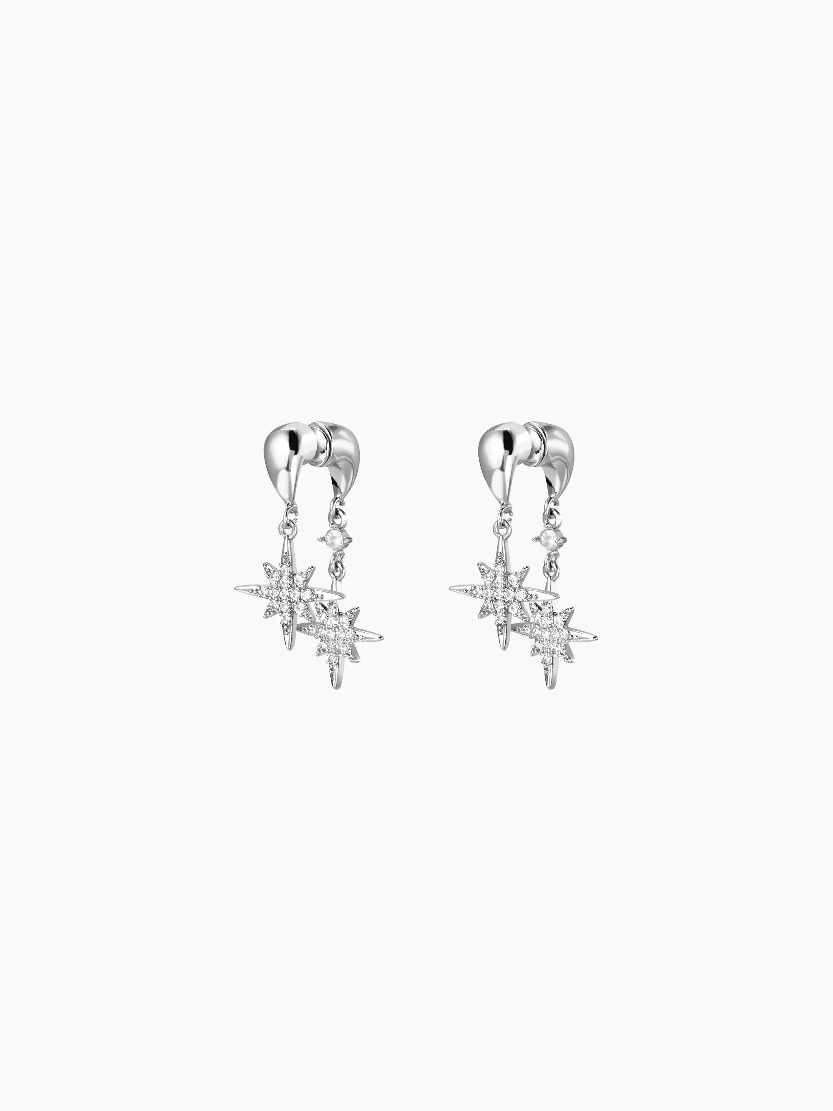 Pendientes de estrás con decoración de estrella