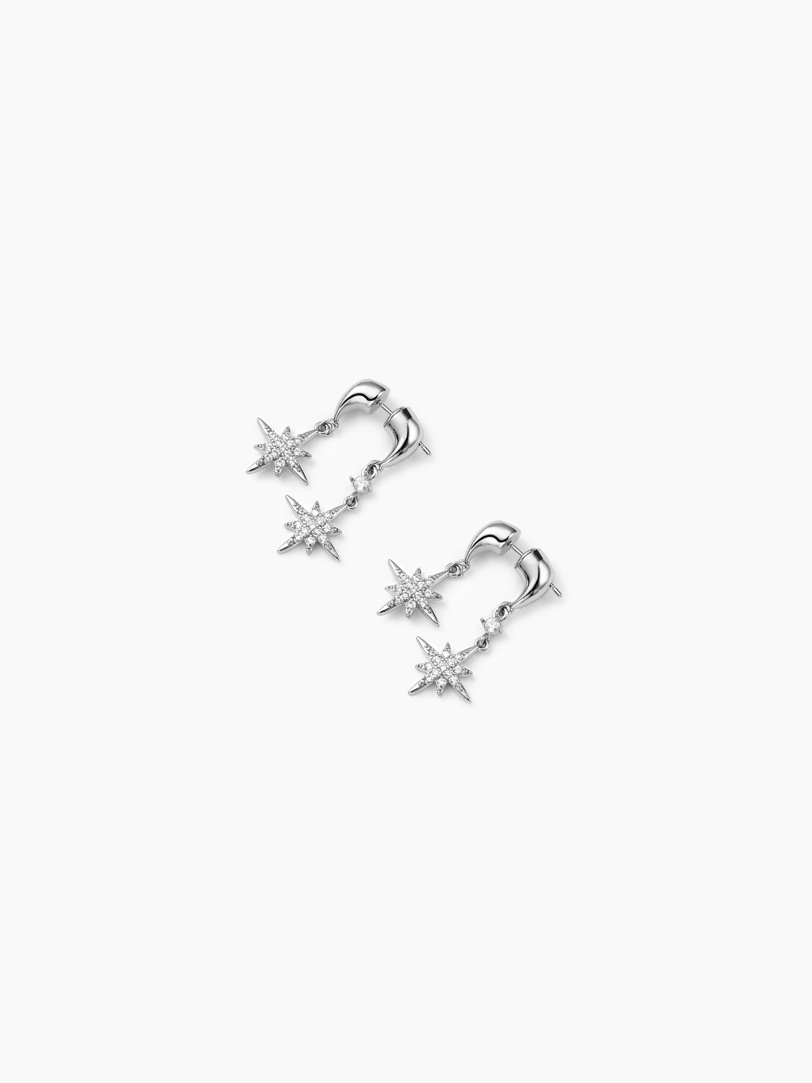 Pendientes de estrás con decoración de estrella