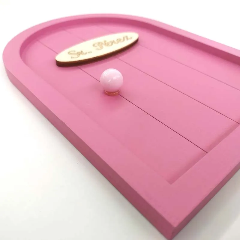 Puerta ratoncito Pérez fresa para niña