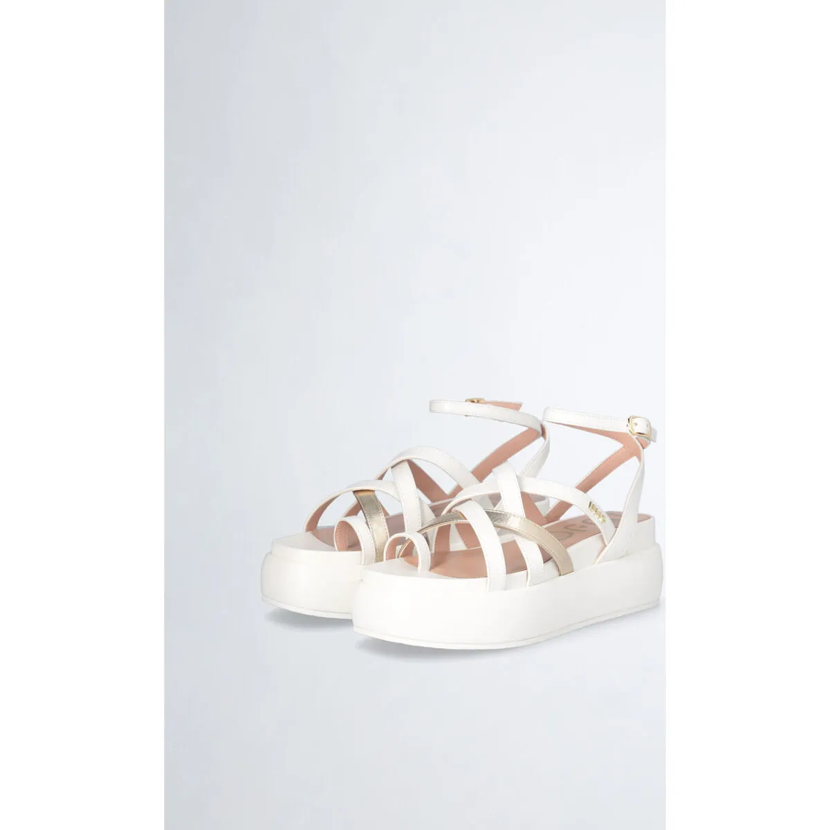 Sandalias de piel con plataforma