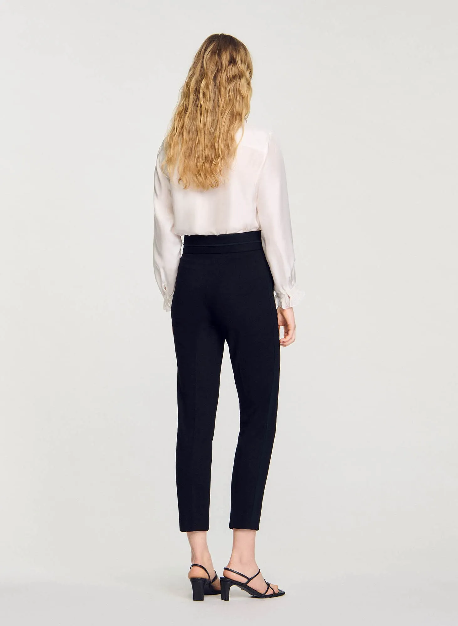 SANDRO Pantalón pitillo de talle alto en negro