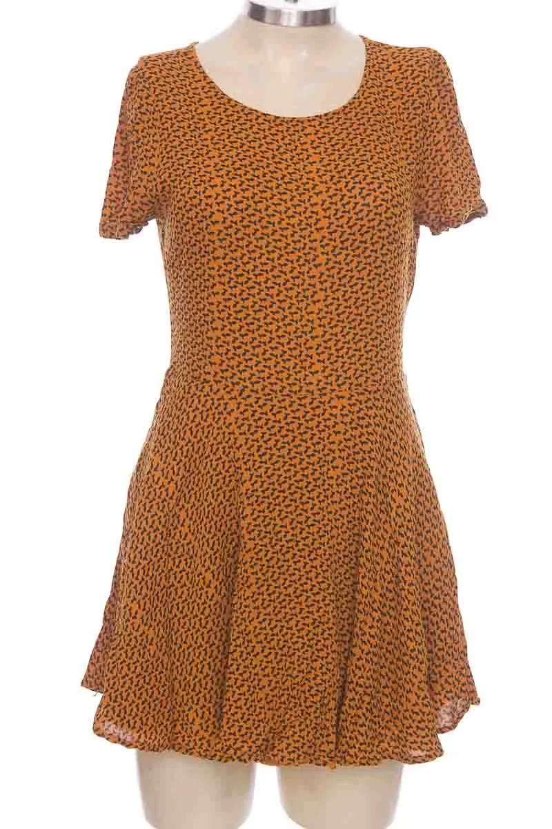 VESTIDO / ENTERIZO COLOR CAFé  FOREVER 21