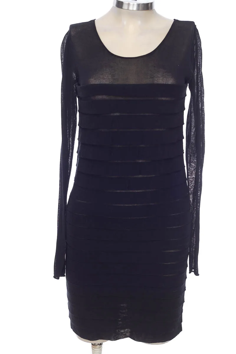 VESTIDO / ENTERIZO COLOR NEGRO  MASSIMO DUTTI