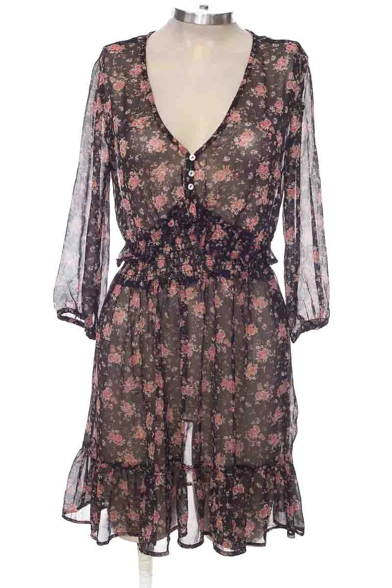VESTIDO / ENTERIZO COLOR NEGRO  STRADIVARIUS