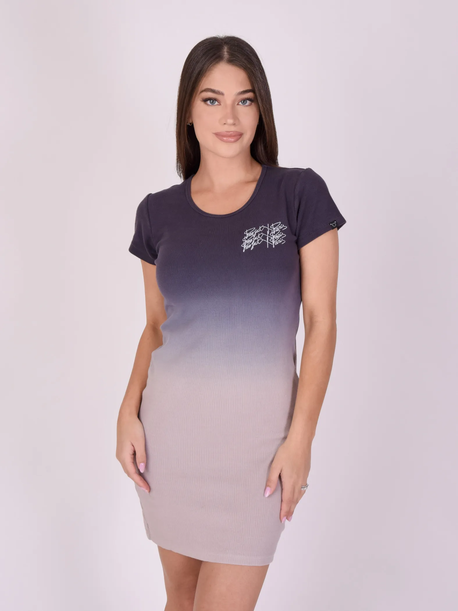 Vestido básico con triple logotipo