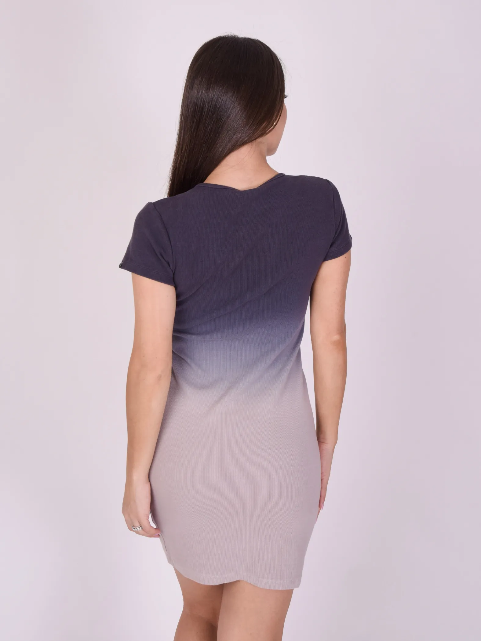 Vestido básico con triple logotipo