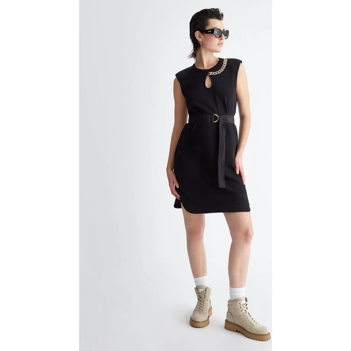 Vestido de felpa con cadena