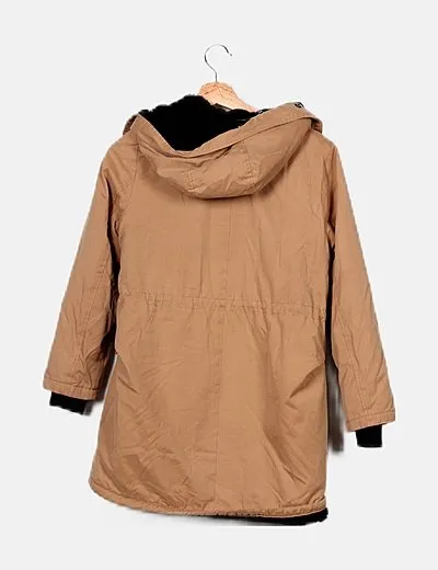Zara Parka marrón con capucha